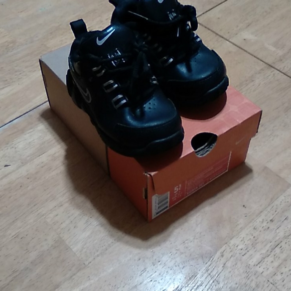 Nike Other - Boys Nike Lil' flight hops